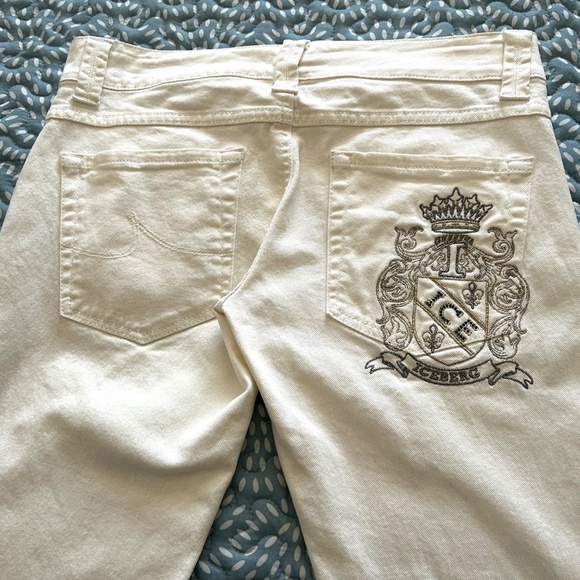 Rare Find! ICE Iceberg Off-White Straight Leg Jeans with Embellishments Size 27 - Picture 3 of 16